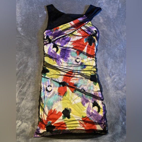 Funky artsy dress! - Picture 2 of 3